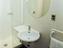 Comfort Hotel Wellington Bathroom